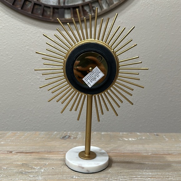 Victoria Queen Atomic Starburst Clock - Picture 2 of 14